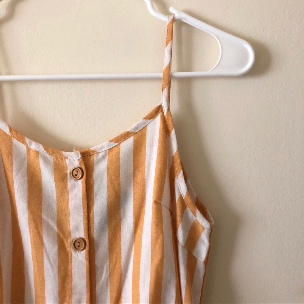 Midi dress with buttons - Picture 2 of 5